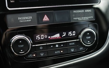 Mitsubishi Outlander III рестайлинг 3, 2018 год, 2 370 000 рублей, 18 фотография