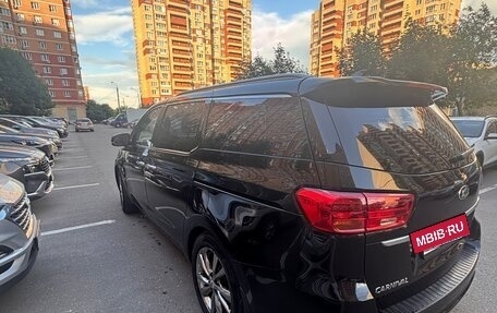 KIA Carnival III, 2018 год, 2 350 000 рублей, 6 фотография