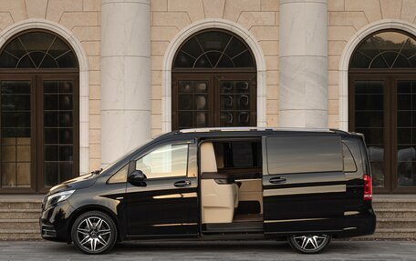 Mercedes-Benz V-Класс, 2016 год, 7 800 000 рублей, 23 фотография