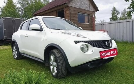 Nissan Juke II, 2011 год, 935 000 рублей, 2 фотография