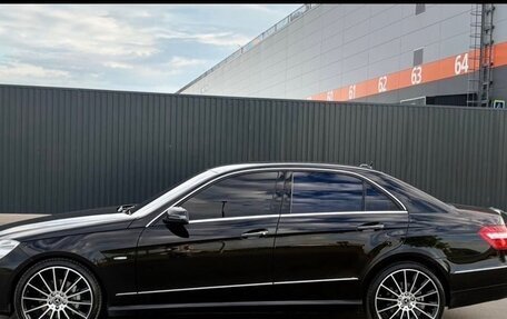 Mercedes-Benz E-Класс, 2011 год, 1 420 000 рублей, 3 фотография