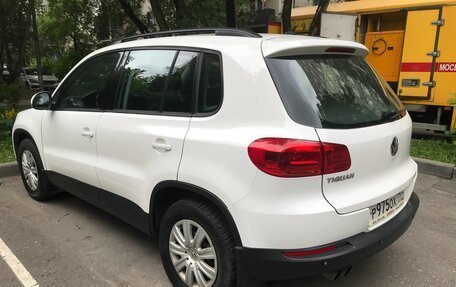 Volkswagen Tiguan I, 2011 год, 980 000 рублей, 4 фотография