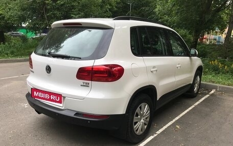 Volkswagen Tiguan I, 2011 год, 980 000 рублей, 2 фотография