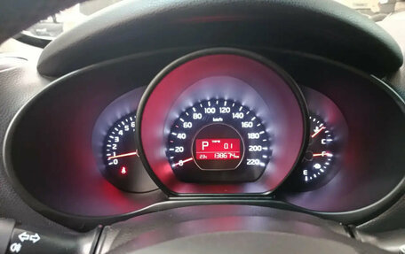 KIA Soul II рестайлинг, 2014 год, 1 346 000 рублей, 9 фотография