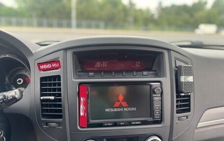 Mitsubishi Pajero IV, 2012 год, 2 790 000 рублей, 10 фотография
