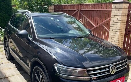 Volkswagen Tiguan II, 2017 год, 3 400 000 рублей, 2 фотография