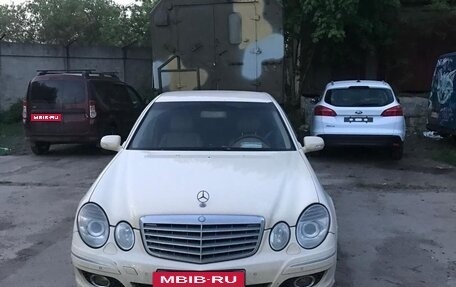Mercedes-Benz E-Класс, 2008 год, 650 000 рублей, 1 фотография