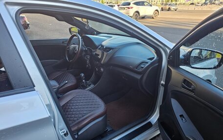 Hyundai Solaris II рестайлинг, 2013 год, 650 000 рублей, 11 фотография
