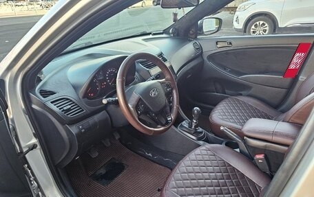 Hyundai Solaris II рестайлинг, 2013 год, 650 000 рублей, 6 фотография