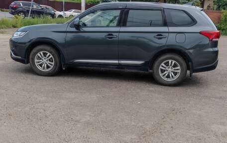 Mitsubishi Outlander III рестайлинг 3, 2019 год, 2 090 000 рублей, 7 фотография