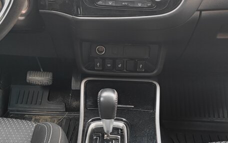 Mitsubishi Outlander III рестайлинг 3, 2019 год, 2 090 000 рублей, 10 фотография