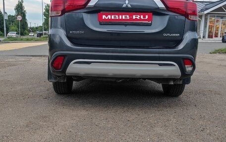 Mitsubishi Outlander III рестайлинг 3, 2019 год, 2 090 000 рублей, 5 фотография