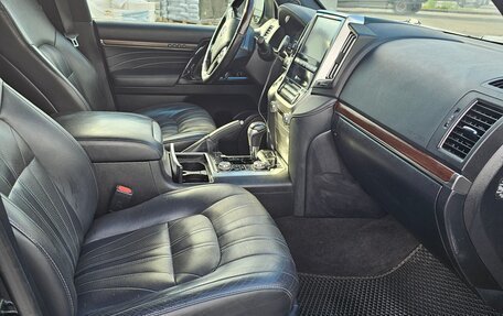 Toyota Land Cruiser 200, 2019 год, 7 800 000 рублей, 10 фотография