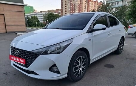 Hyundai Solaris II рестайлинг, 2021 год, 1 600 000 рублей, 10 фотография