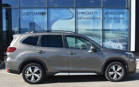 Subaru Forester, 2019 год, 2 580 000 рублей, 3 фотография