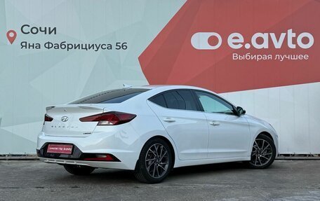 Hyundai Elantra VI рестайлинг, 2018 год, 1 999 000 рублей, 6 фотография