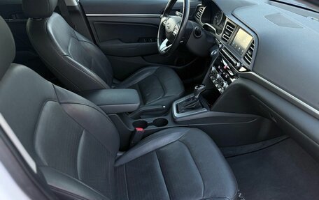 Hyundai Elantra VI рестайлинг, 2018 год, 1 999 000 рублей, 11 фотография