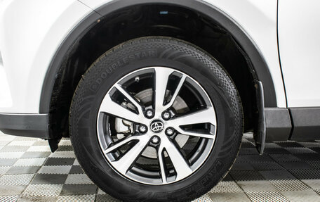 Toyota RAV4, 2018 год, 1 690 000 рублей, 19 фотография