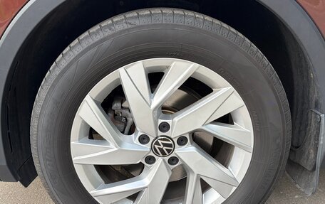 Volkswagen Tiguan II, 2021 год, 3 750 000 рублей, 6 фотография