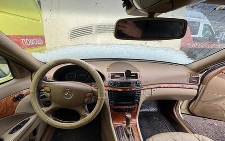 Mercedes-Benz E-Класс, 2008 год, 650 000 рублей, 13 фотография