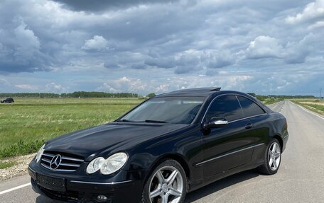Mercedes-Benz CLK-Класс, 2002 год, 600 000 рублей, 3 фотография