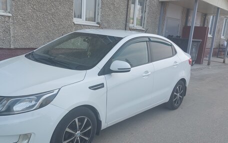 KIA Rio III рестайлинг, 2013 год, 800 000 рублей, 3 фотография