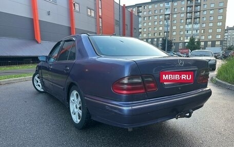 Mercedes-Benz E-Класс, 2001 год, 270 000 рублей, 9 фотография