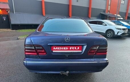Mercedes-Benz E-Класс, 2001 год, 270 000 рублей, 10 фотография