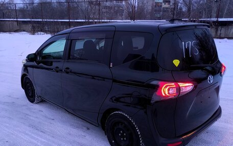 Toyota Sienta II, 2021 год, 1 399 990 рублей, 4 фотография