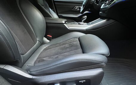 BMW 3 серия, 2019 год, 3 750 000 рублей, 15 фотография