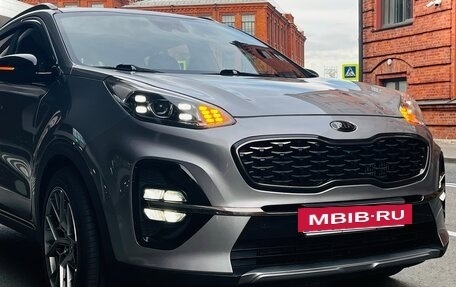 KIA Sportage IV рестайлинг, 2018 год, 2 300 000 рублей, 2 фотография