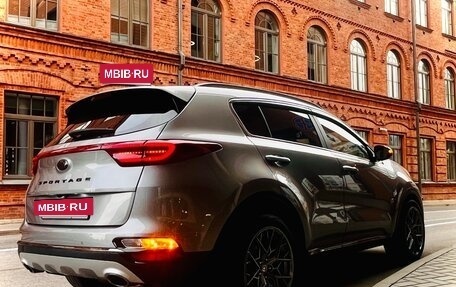 KIA Sportage IV рестайлинг, 2018 год, 2 300 000 рублей, 4 фотография