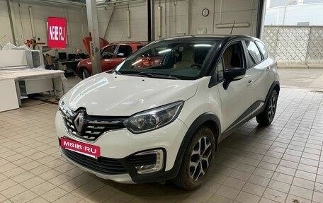 Renault Kaptur I рестайлинг, 2020 год, 1 499 000 рублей, 2 фотография