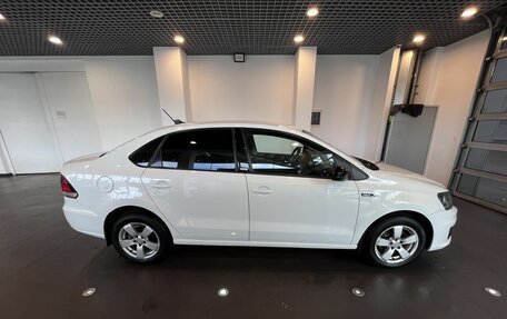 Volkswagen Polo VI (EU Market), 2017 год, 680 000 рублей, 2 фотография