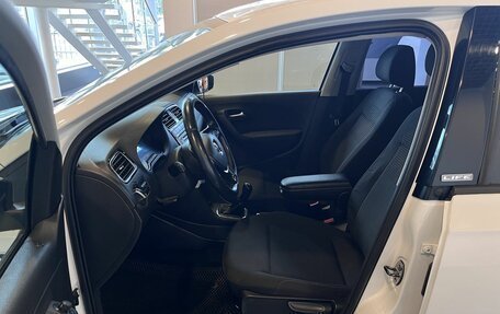 Volkswagen Polo VI (EU Market), 2017 год, 680 000 рублей, 16 фотография
