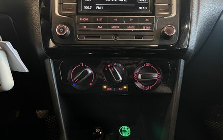 Volkswagen Polo VI (EU Market), 2017 год, 680 000 рублей, 15 фотография