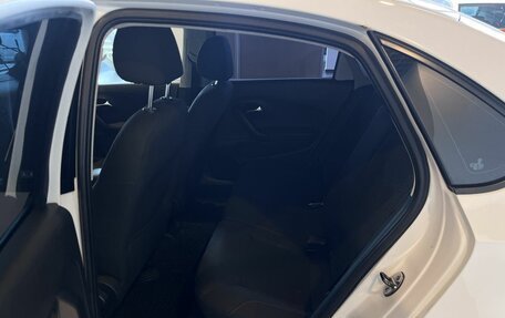 Volkswagen Polo VI (EU Market), 2017 год, 680 000 рублей, 24 фотография