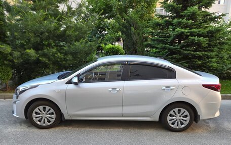 KIA Rio IV, 2021 год, 1 880 000 рублей, 3 фотография