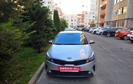KIA Rio IV, 2021 год, 1 880 000 рублей, 2 фотография