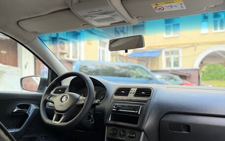 Volkswagen Polo VI (EU Market), 2018 год, 900 000 рублей, 11 фотография