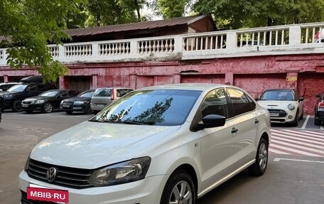 Volkswagen Polo VI (EU Market), 2018 год, 900 000 рублей, 2 фотография