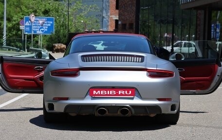 Porsche 911, 2017 год, 14 000 000 рублей, 9 фотография