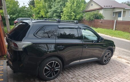 Mitsubishi Outlander III рестайлинг 3, 2013 год, 1 250 000 рублей, 3 фотография
