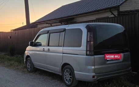 Honda Stepwgn II рестайлинг, 2005 год, 840 000 рублей, 2 фотография