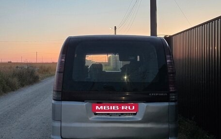 Honda Stepwgn II рестайлинг, 2005 год, 840 000 рублей, 3 фотография