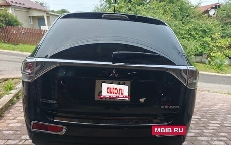 Mitsubishi Outlander III рестайлинг 3, 2013 год, 1 250 000 рублей, 5 фотография