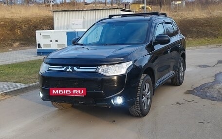 Mitsubishi Outlander III рестайлинг 3, 2013 год, 1 250 000 рублей, 26 фотография