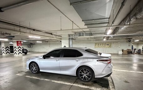 Toyota Camry, 2020 год, 2 320 000 рублей, 1 фотография