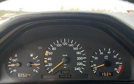 Mercedes-Benz E-Класс, 1996 год, 550 000 рублей, 9 фотография