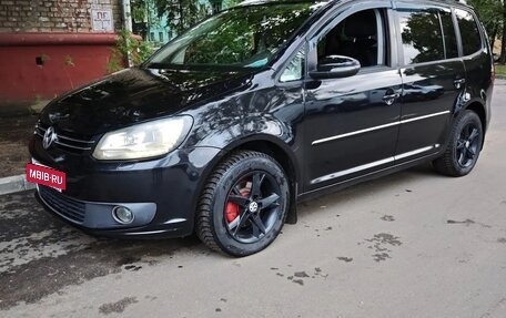 Volkswagen Touran III, 2011 год, 690 000 рублей, 11 фотография